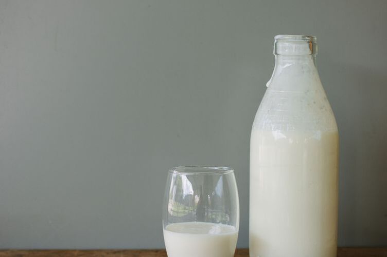Kefir is a healthy drink and is recommended to be included in the daily diet. 